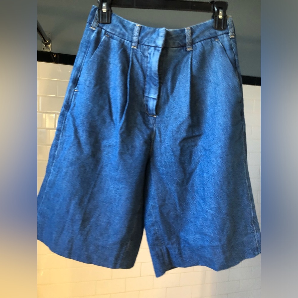 Anthropology Pilcro above the knee length shorts. Excellent condition!